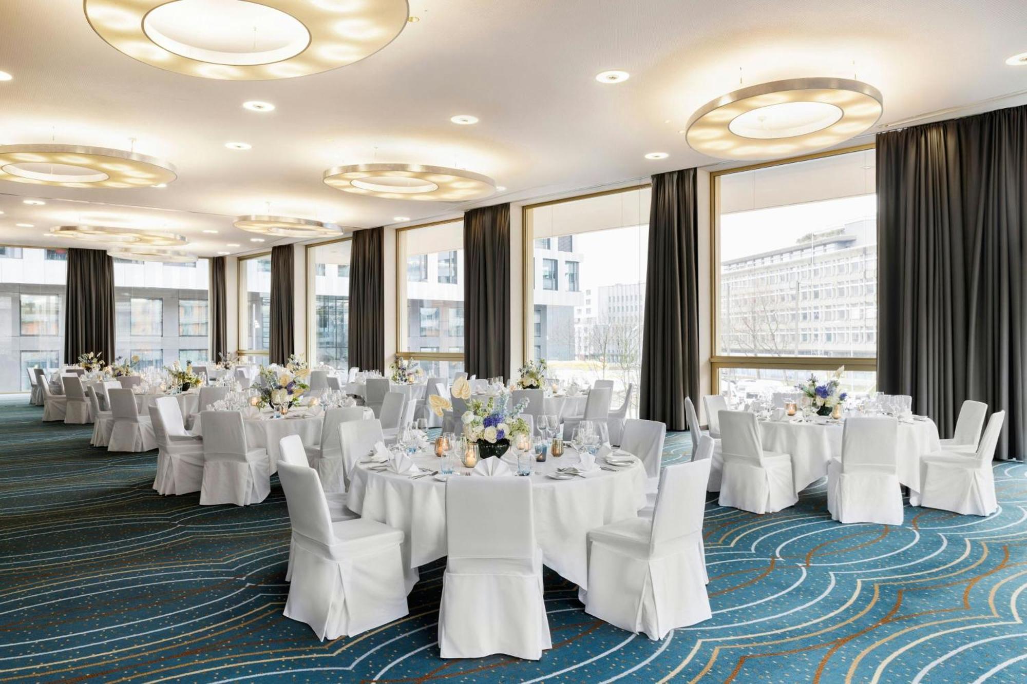 Hotel Renaissance Tower Zurich