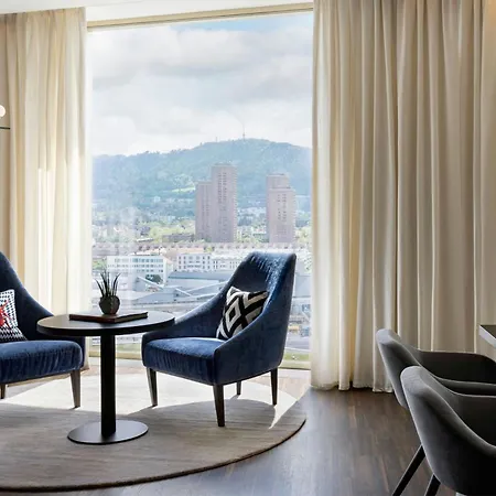 Renaissance Zurich Tower Hotel Exterior photo