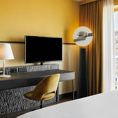 Renaissance Zurich Tower Hotel Exterior photo