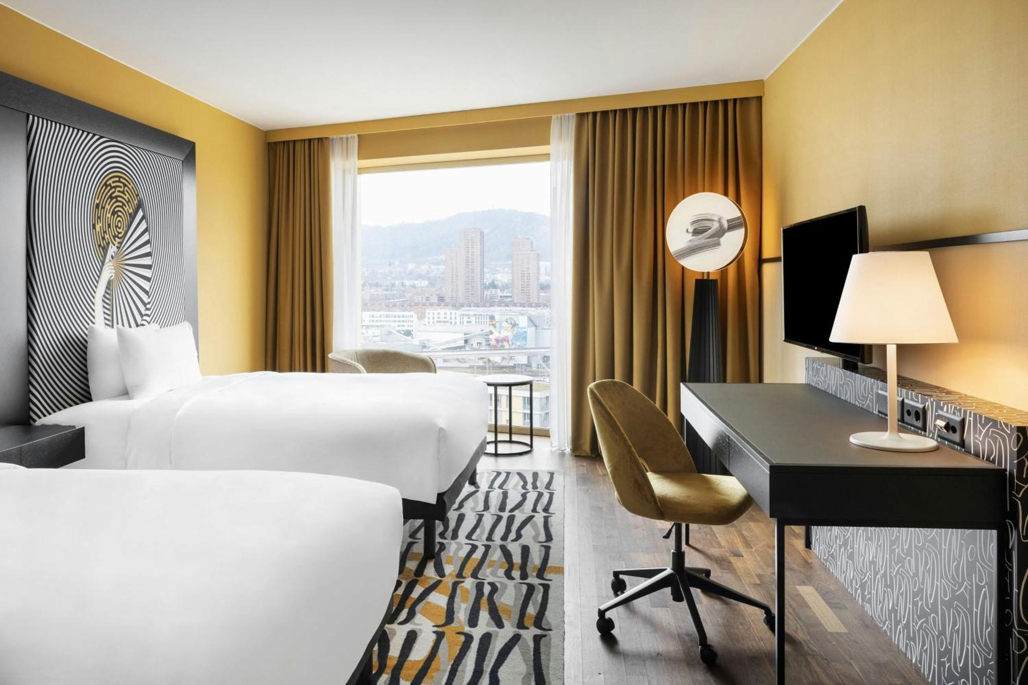 Renaissance Tower 5* Curych
