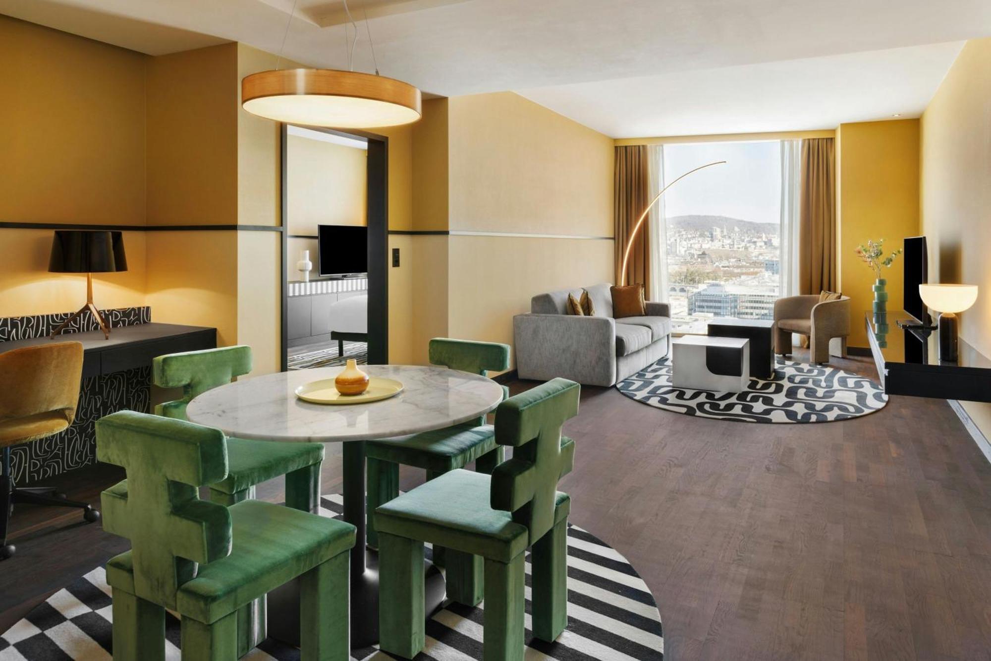 Renaissance Tower 5* Curych